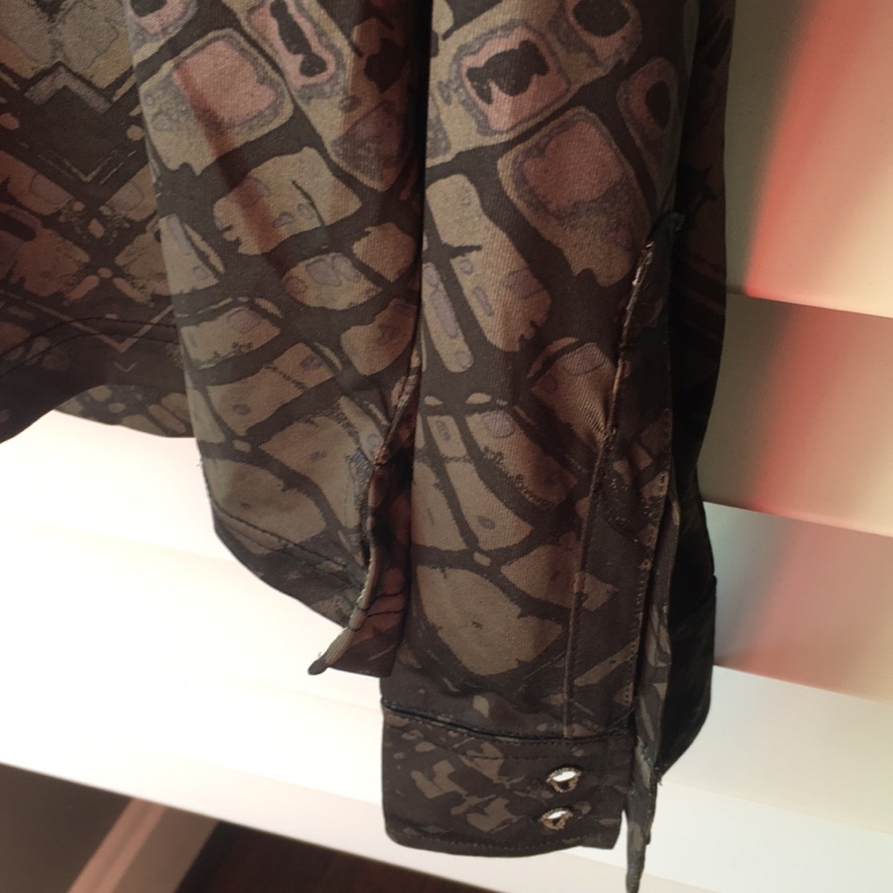 Soft Thin Patterned Button Neck Shirt - image 3